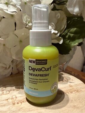 DevaCurl Devafresh Scalp & Hair Revitalizer Spray 3 fl oz for dry curly hair NEW